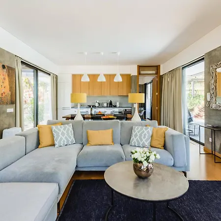 Casa Da Alegria, Vale Do Lobo فيلة